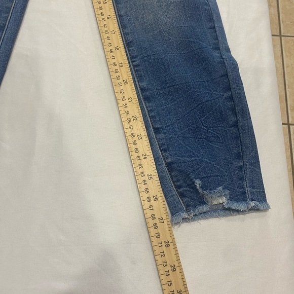 Kancan Medium Wash Five
Button Front Distressed Jeans 7/27 - Picture 6 of 9